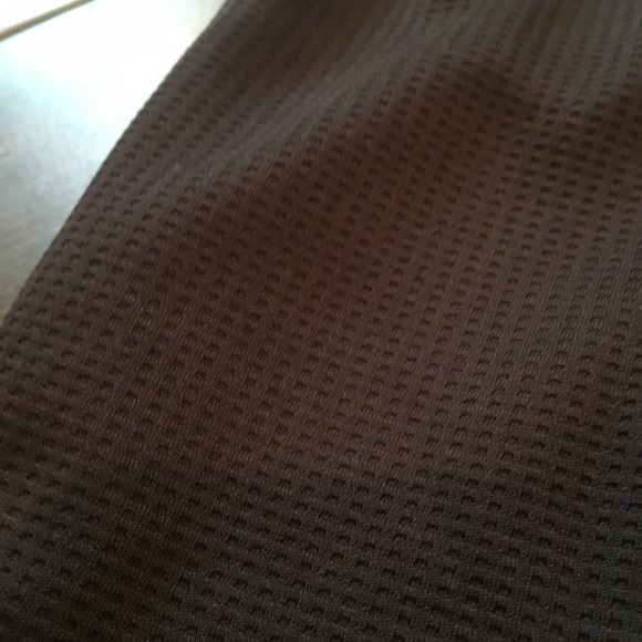 Under Armour Long Sleeve - Picture 4 of 5